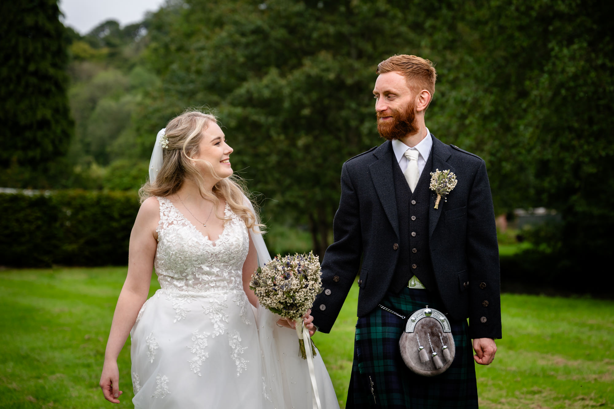 Relaxed portraits at The Roman Lakes