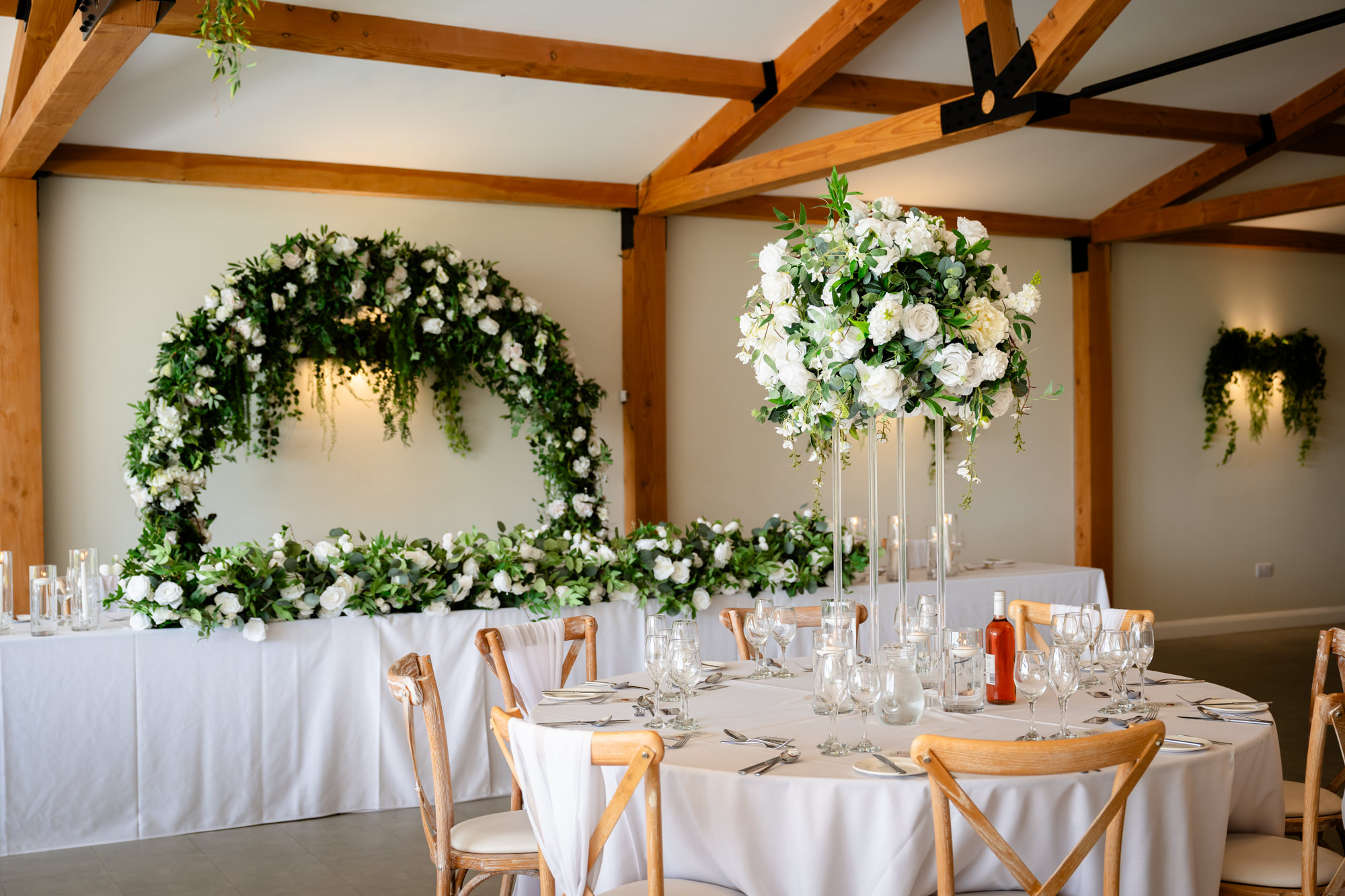 Hanbury barns' wedding breakfast room